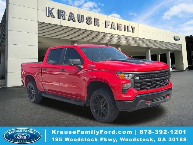 2024 Chevrolet Silverado 1500 Custom Trail Boss — photo 1 of 13