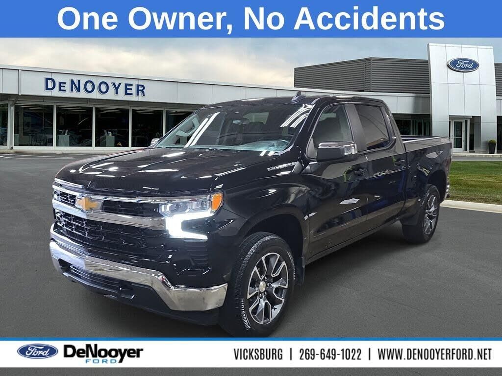 2024 Chevrolet Silverado 1500 LT — photo 1 of 1