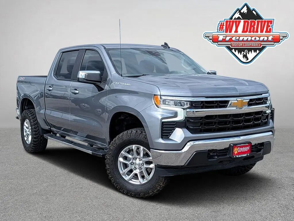 2024 Chevrolet Silverado 1500 LT — photo 1 of 26