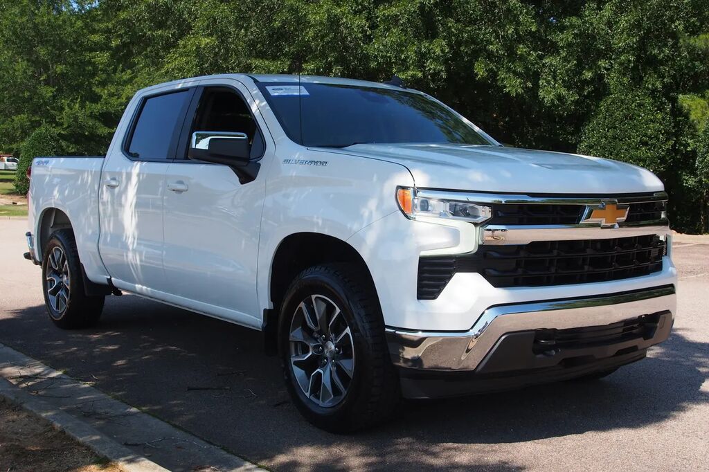 2023 Chevrolet Silverado 1500 LT — photo 1 of 13