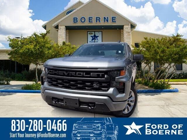 2025 Chevrolet Silverado 1500 Custom — photo 1 of 1