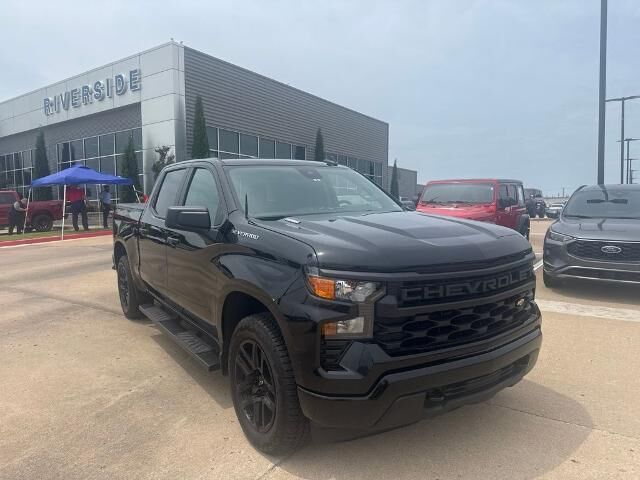2025 Chevrolet Silverado 1500 Custom
