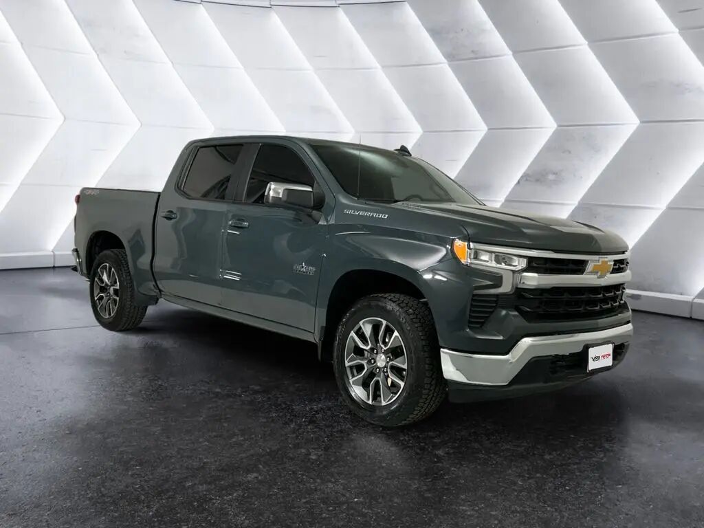 2025 Chevrolet Silverado 1500 LT — photo 1 of 51