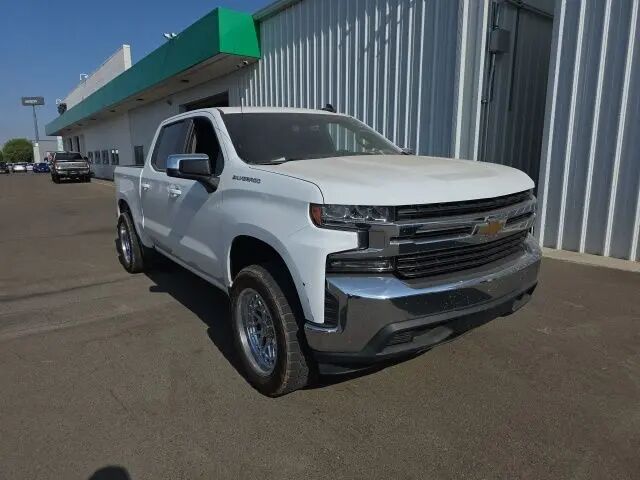2020 Chevrolet Silverado 1500 LT — photo 1 of 5