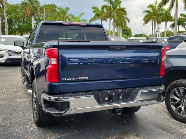 2020 Chevrolet Silverado 1500 LT — photo 1 of 1