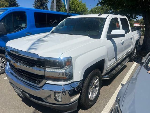 2018 Chevrolet Silverado 1500 LT — photo 1 of 1