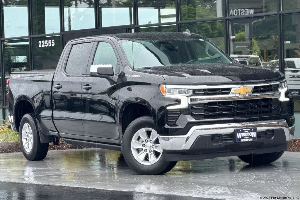 2022 Chevrolet Silverado 1500 LT — photo 1 of 13