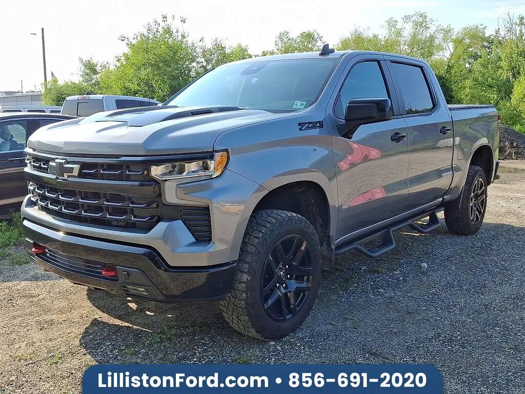 2023 Chevrolet Silverado 1500 LT Trail Boss — photo 1 of 10