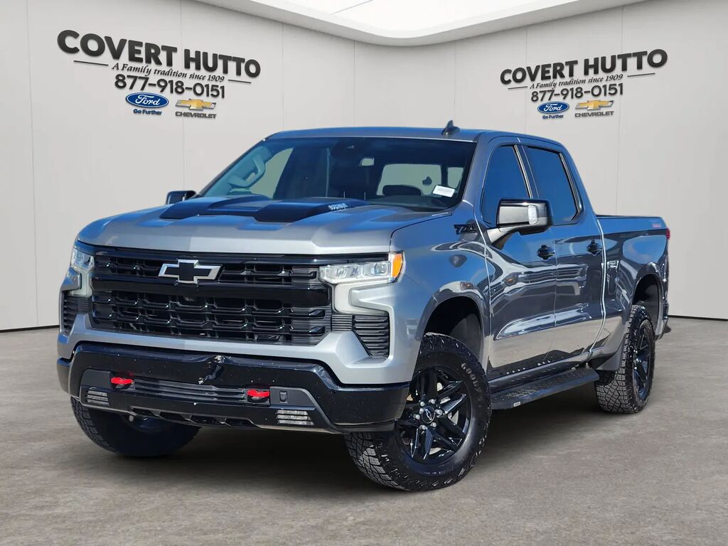2023 Chevrolet Silverado 1500 LT Trail Boss — photo 1 of 17
