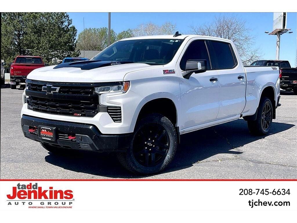 2024 Chevrolet Silverado 1500 LT Trail Boss — photo 1 of 1