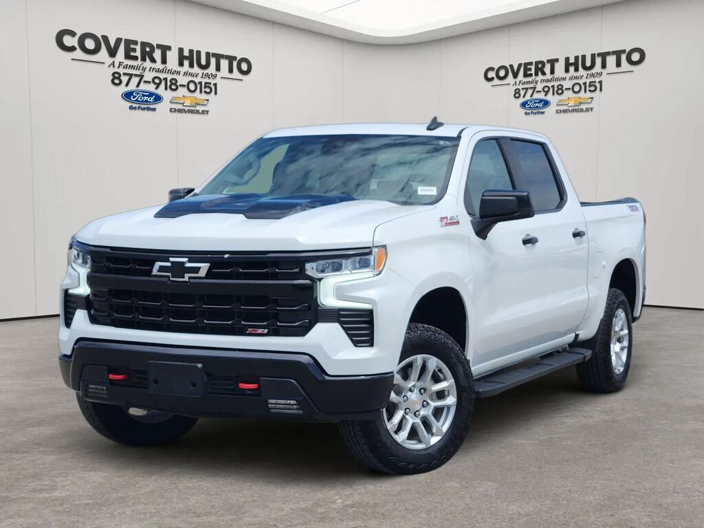 2024 Chevrolet Silverado 1500 LT Trail Boss — photo 1 of 13