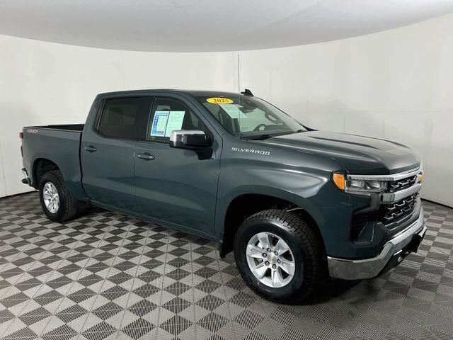 2025 Chevrolet Silverado 1500 LT — photo 1 of 13