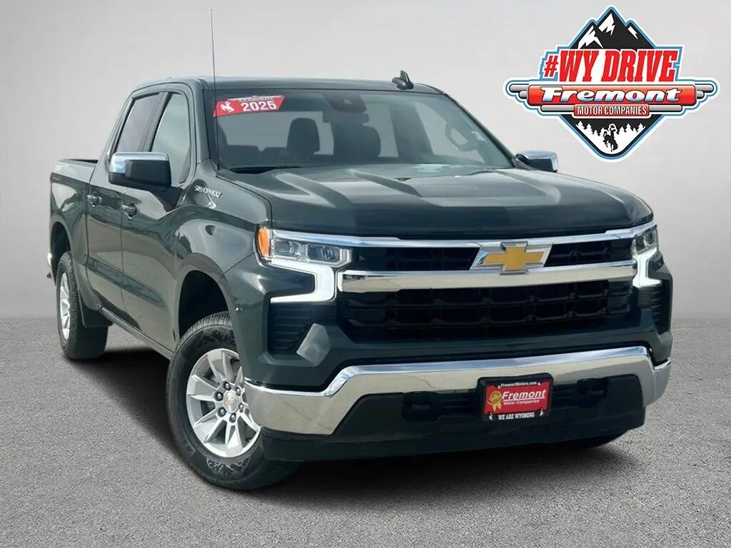 2025 Chevrolet Silverado 1500 LT — photo 1 of 13