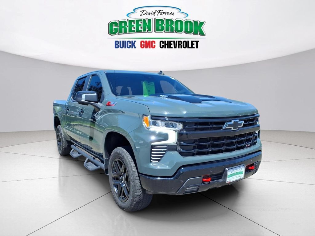 2025 Chevrolet Silverado 1500 LT Trail Boss — photo 1 of 13