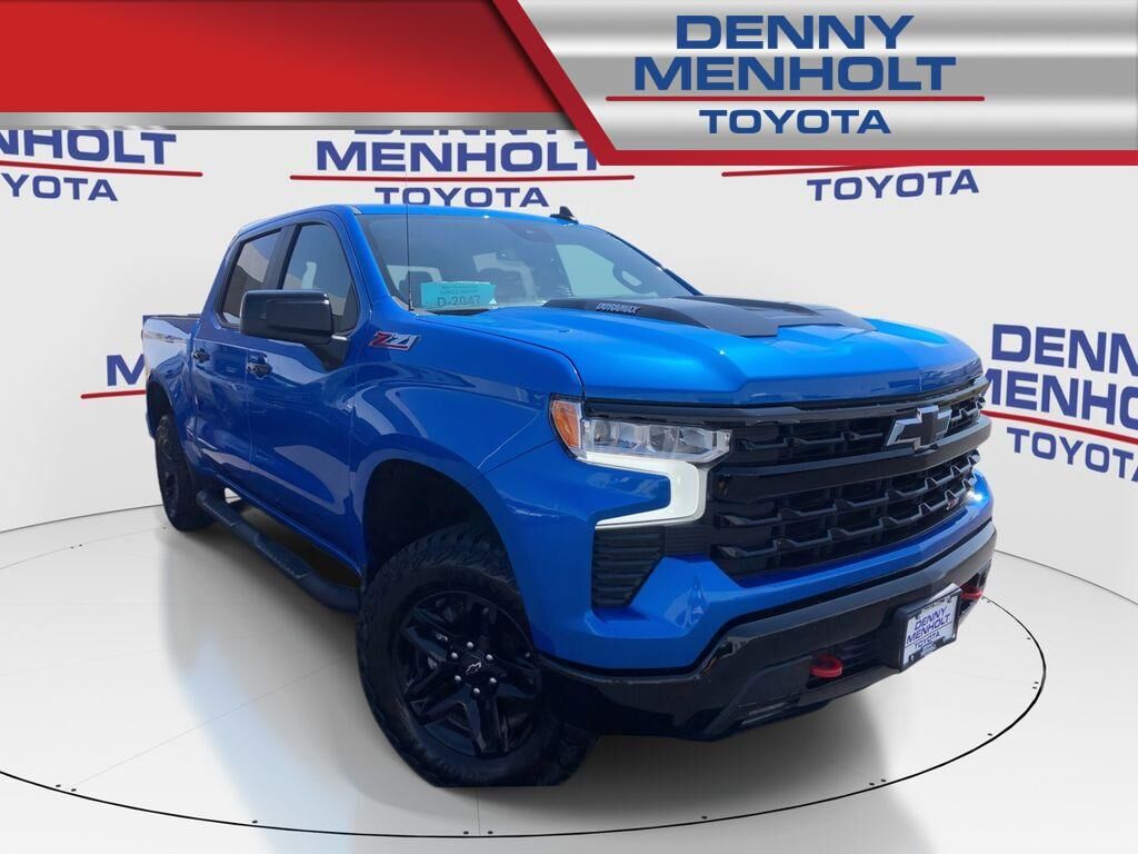 2025 Chevrolet Silverado 1500 1500 — photo 1 of 13