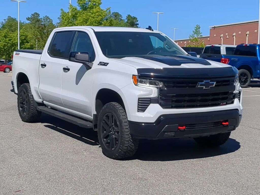 2025 Chevrolet Silverado 1500 LT Trail Boss — photo 1 of 13