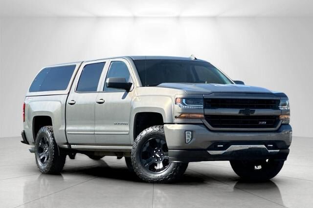 2017 Chevrolet Silverado 1500 LT — photo 1 of 7
