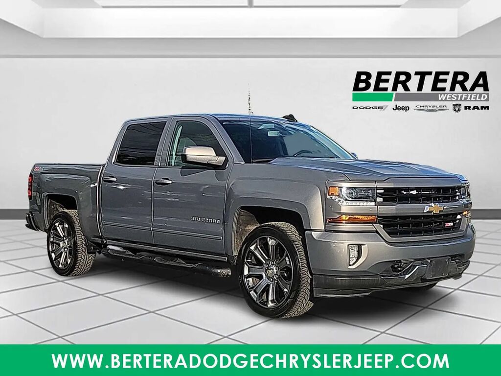 2017 Chevrolet Silverado 1500 LT — photo 1 of 13