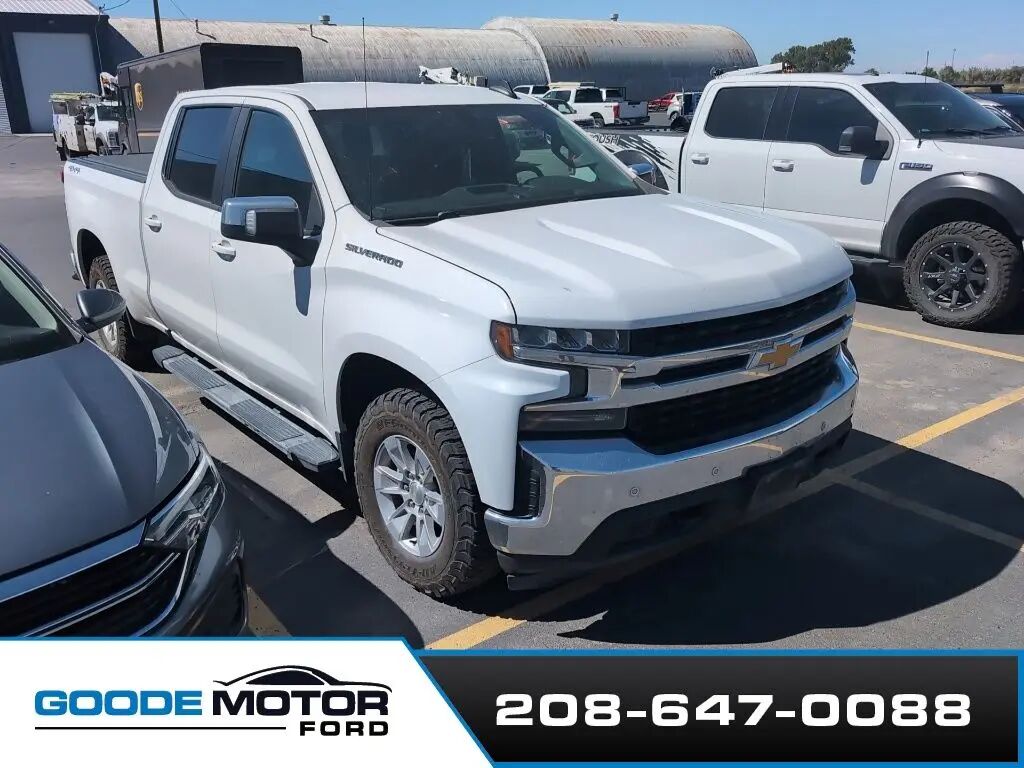 2020 Chevrolet Silverado 1500 LT — photo 1 of 13