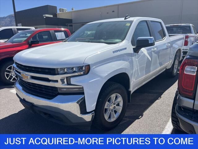 2020 Chevrolet Silverado 1500 LT — photo 1 of 5