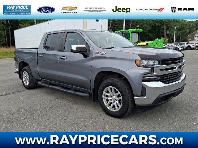 2020 Chevrolet Silverado 1500 LT — photo 1 of 13