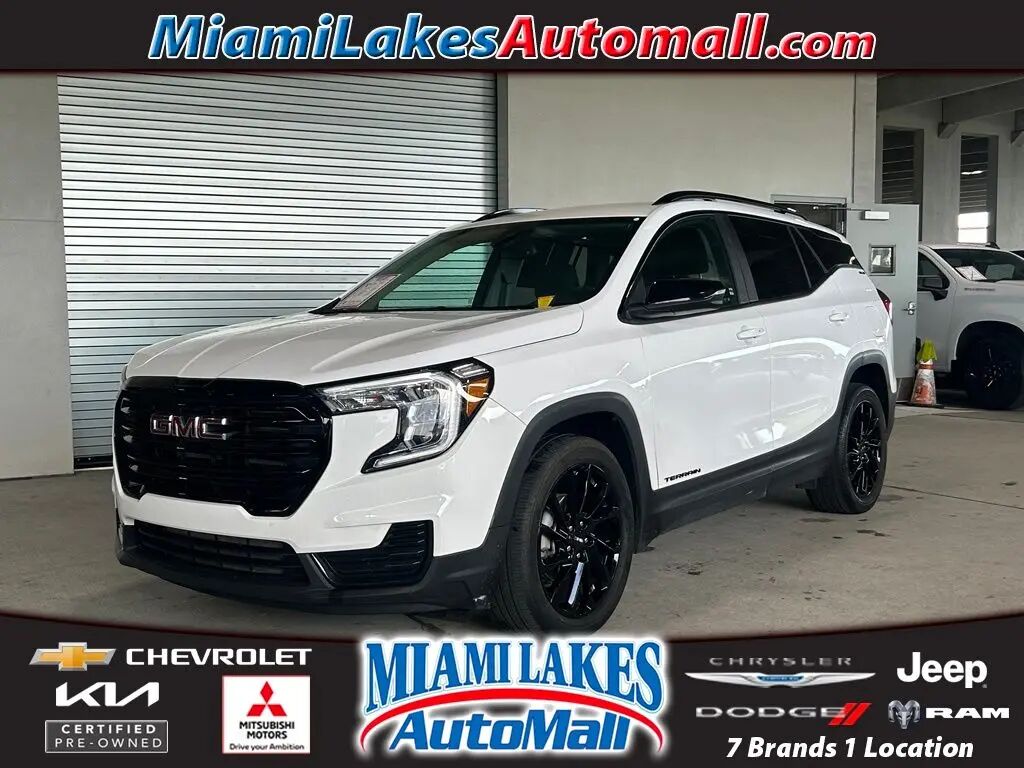 2023 GMC Terrain SLE — photo 1 of 13