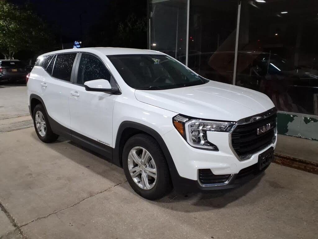 2024 GMC Terrain SLE — photo 1 of 1