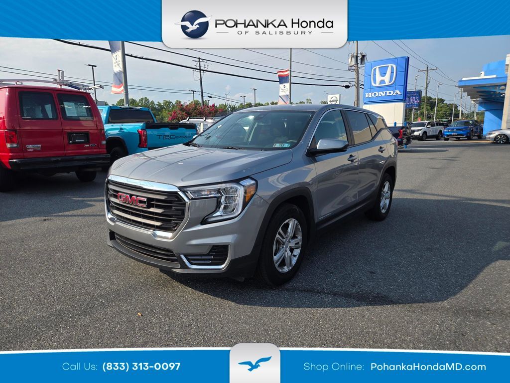 2024 GMC Terrain SLE — photo 1 of 13