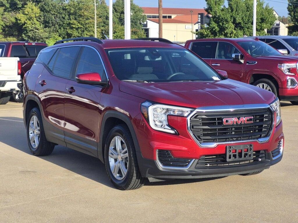 2022 GMC Terrain SLE — photo 1 of 13