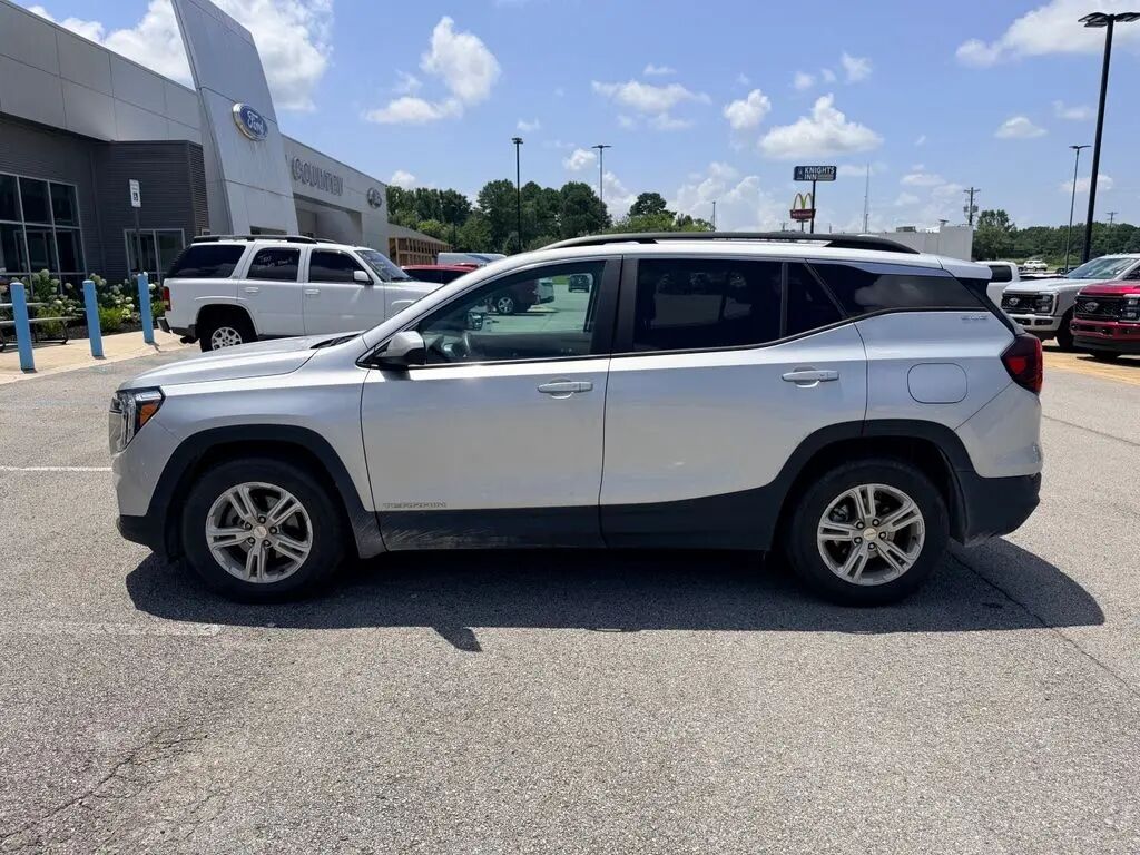 2022 GMC Terrain SLE