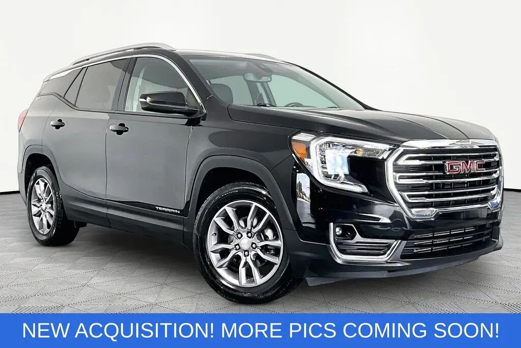 2023 GMC Terrain SLT — photo 1 of 13