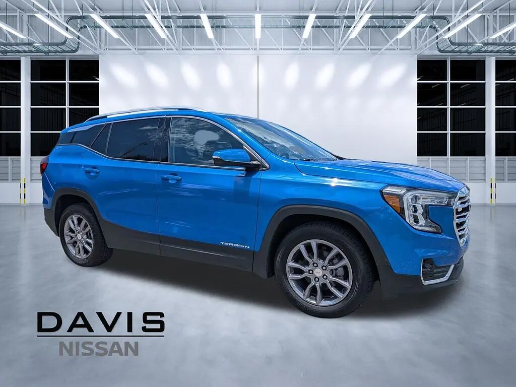 2024 GMC Terrain SLT — photo 1 of 13
