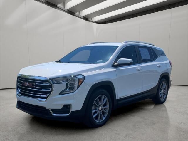 2022 GMC Terrain SLT — photo 1 of 13