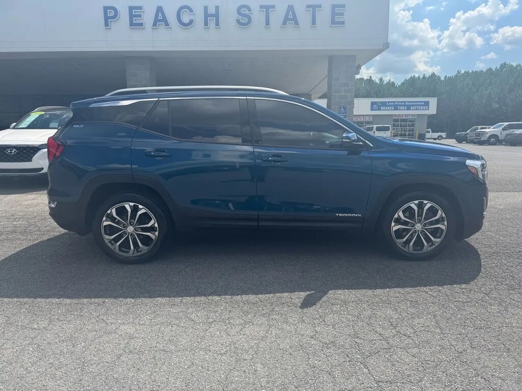 2020 GMC Terrain SLT — photo 1 of 13