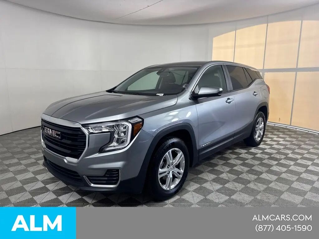 2024 GMC Terrain SLE — photo 1 of 10