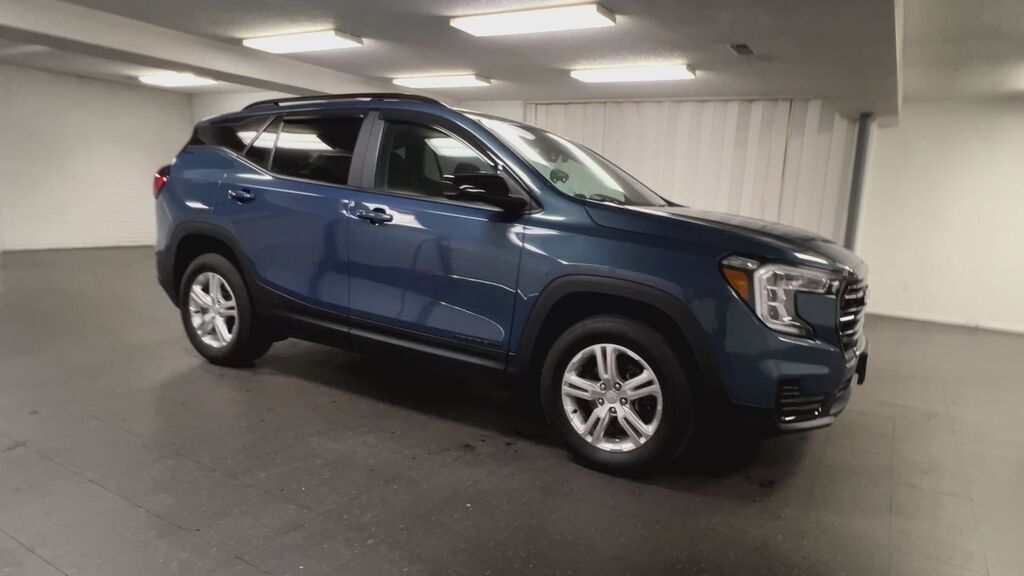 2024 GMC Terrain SLE — photo 1 of 7