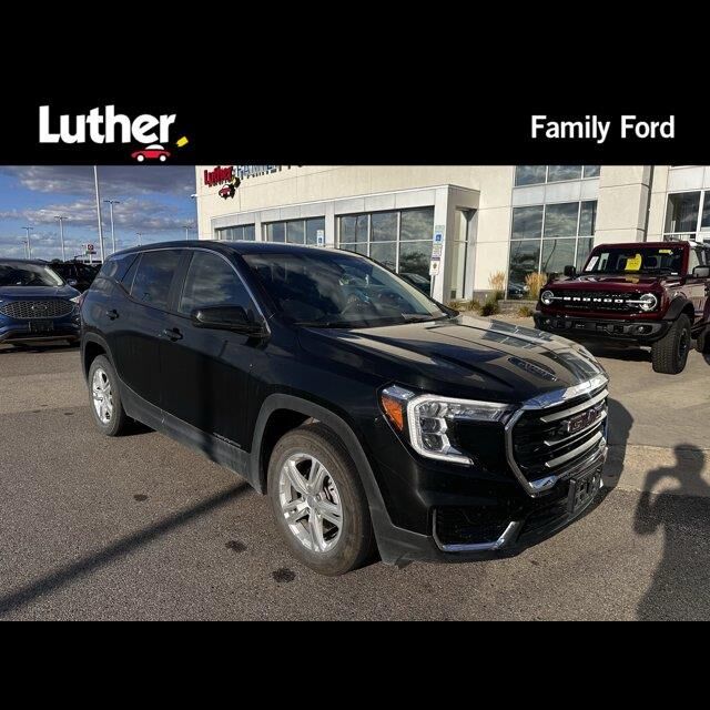 2024 GMC Terrain SLE — photo 1 of 12