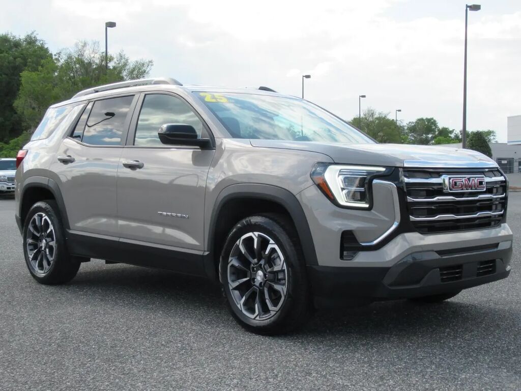 2025 GMC Terrain Elevation — photo 1 of 13