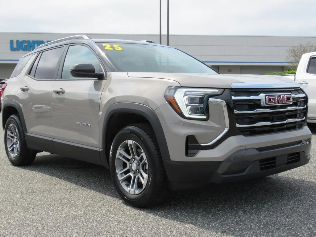 2025 GMC Terrain Elevation — photo 1 of 13