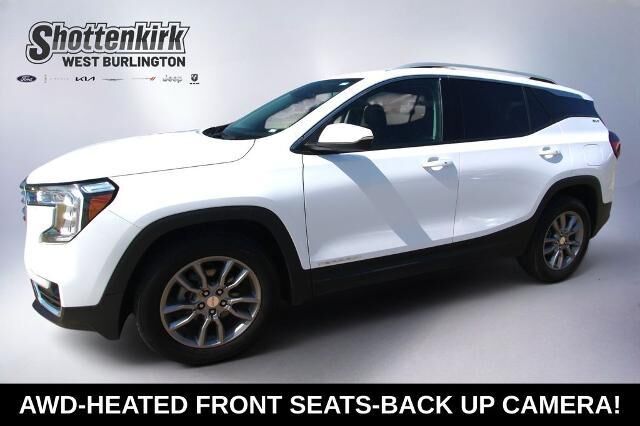 2024 GMC Terrain SLT — photo 1 of 13