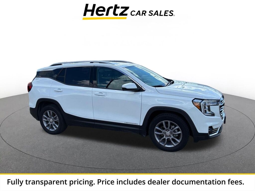 2024 GMC Terrain SLT — photo 1 of 11