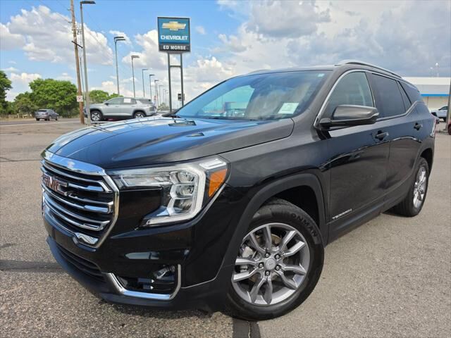 2024 GMC Terrain SLT — photo 1 of 13