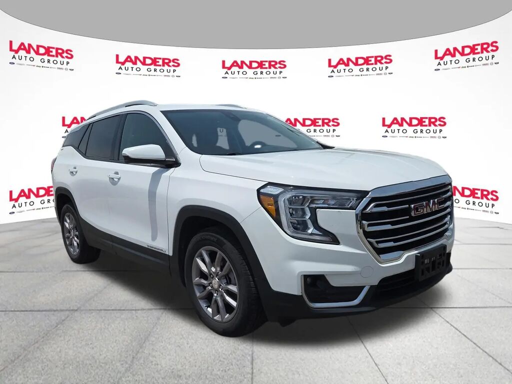 2024 GMC Terrain SLT — photo 1 of 13