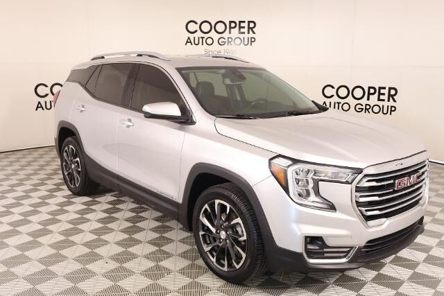 2022 GMC Terrain SLT — photo 1 of 2