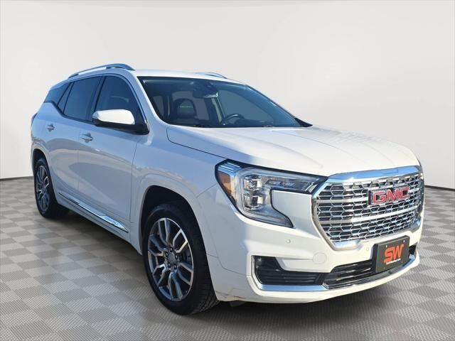 2024 GMC Terrain Denali — photo 1 of 13