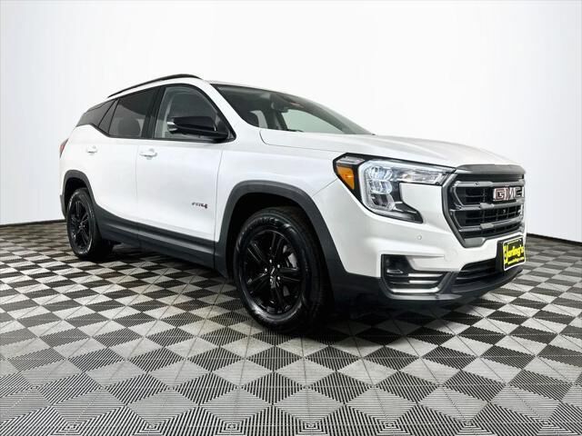 2023 GMC Terrain AT4 — photo 1 of 13