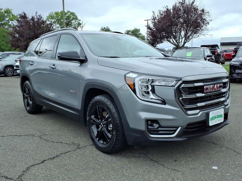 2023 GMC Terrain AT4 — photo 1 of 13