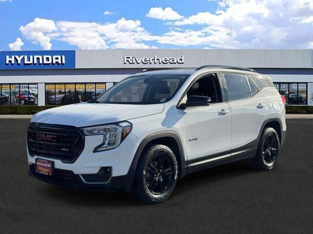 2023 GMC Terrain AT4