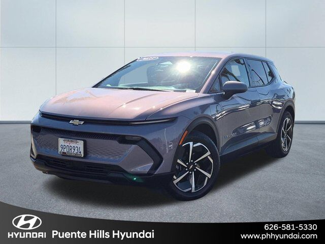 2025 Chevrolet Equinox EV LT — photo 1 of 13