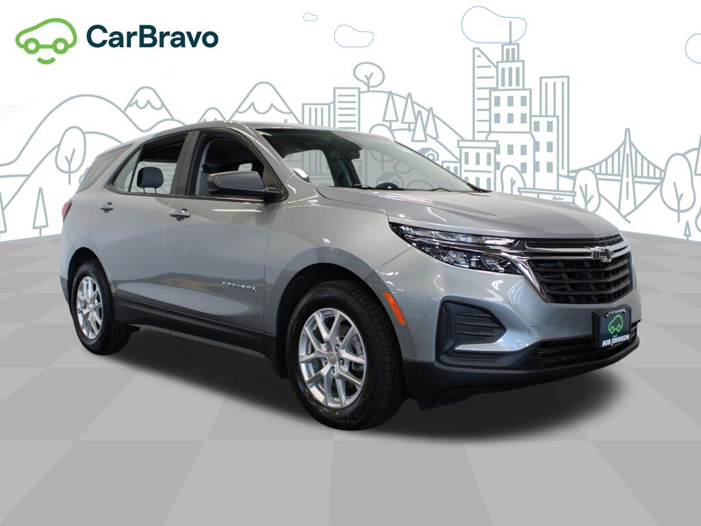 2024 Chevrolet Equinox LS — photo 1 of 7